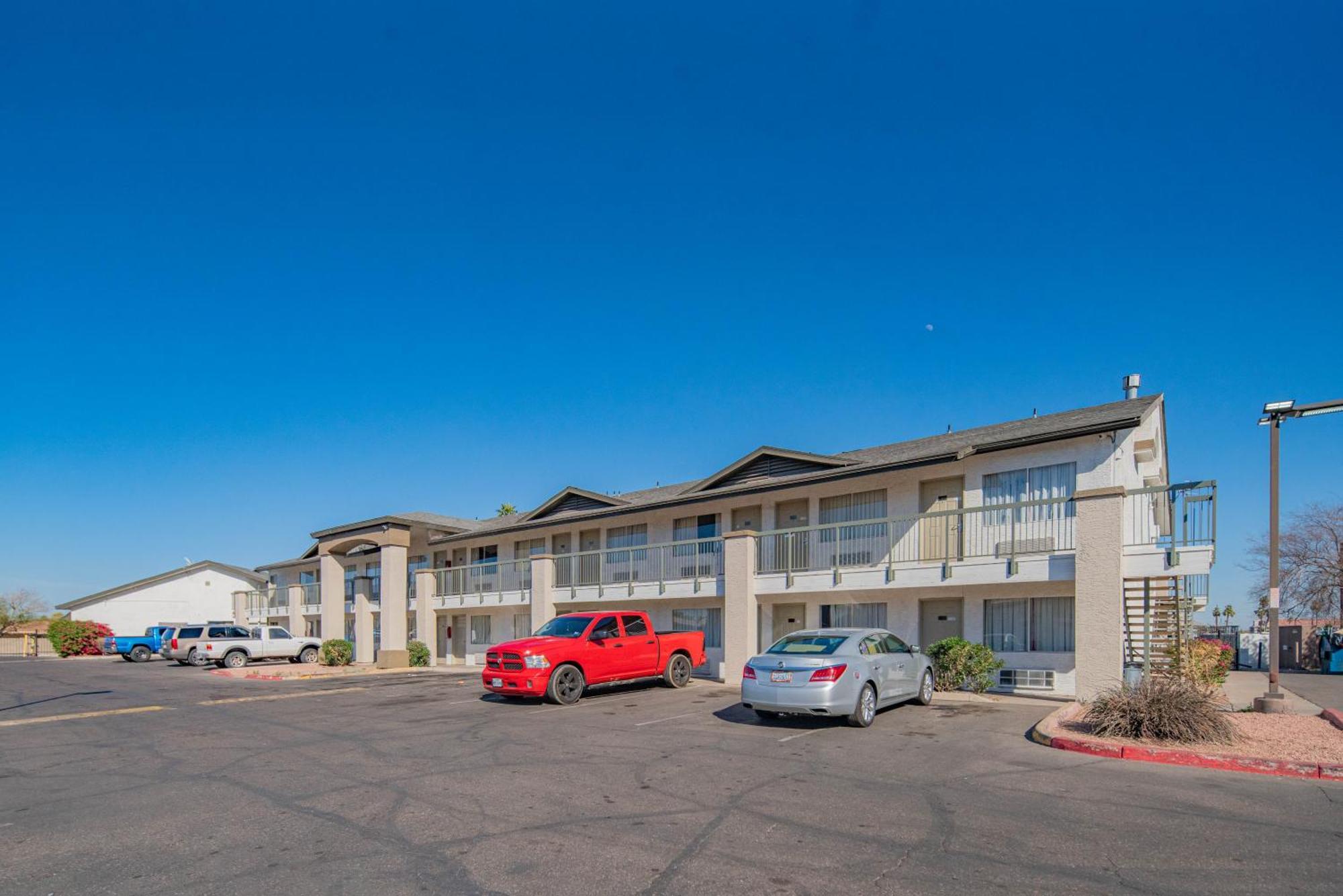 Hotel Rising Phoenix Exterior photo